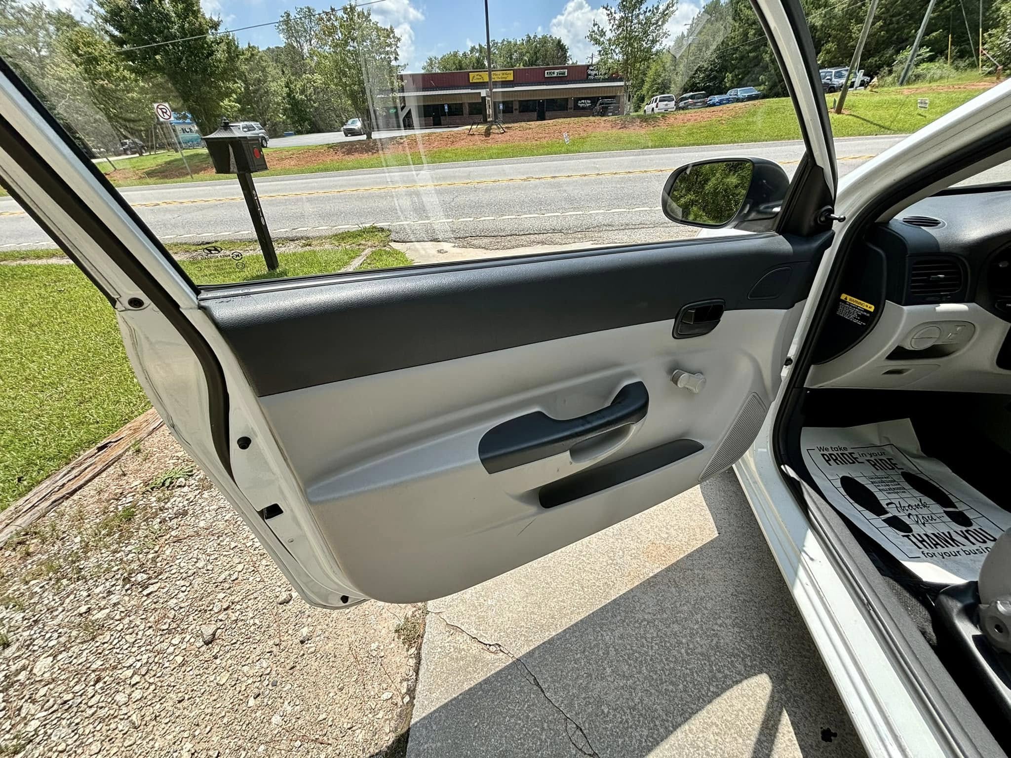 2011 Hyundai Accent 2-Door Hatchback