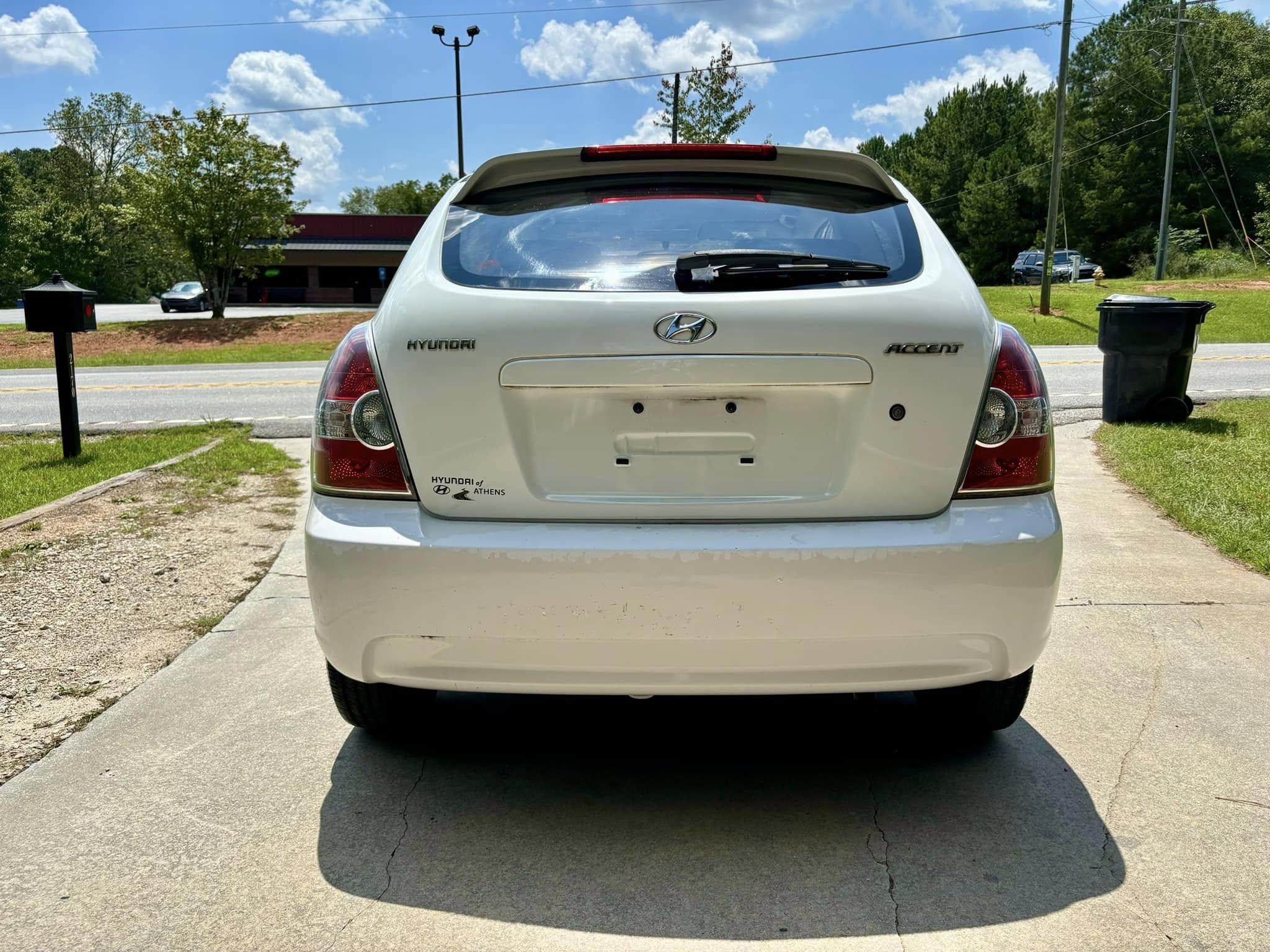 2011 Hyundai Accent 2-Door Hatchback