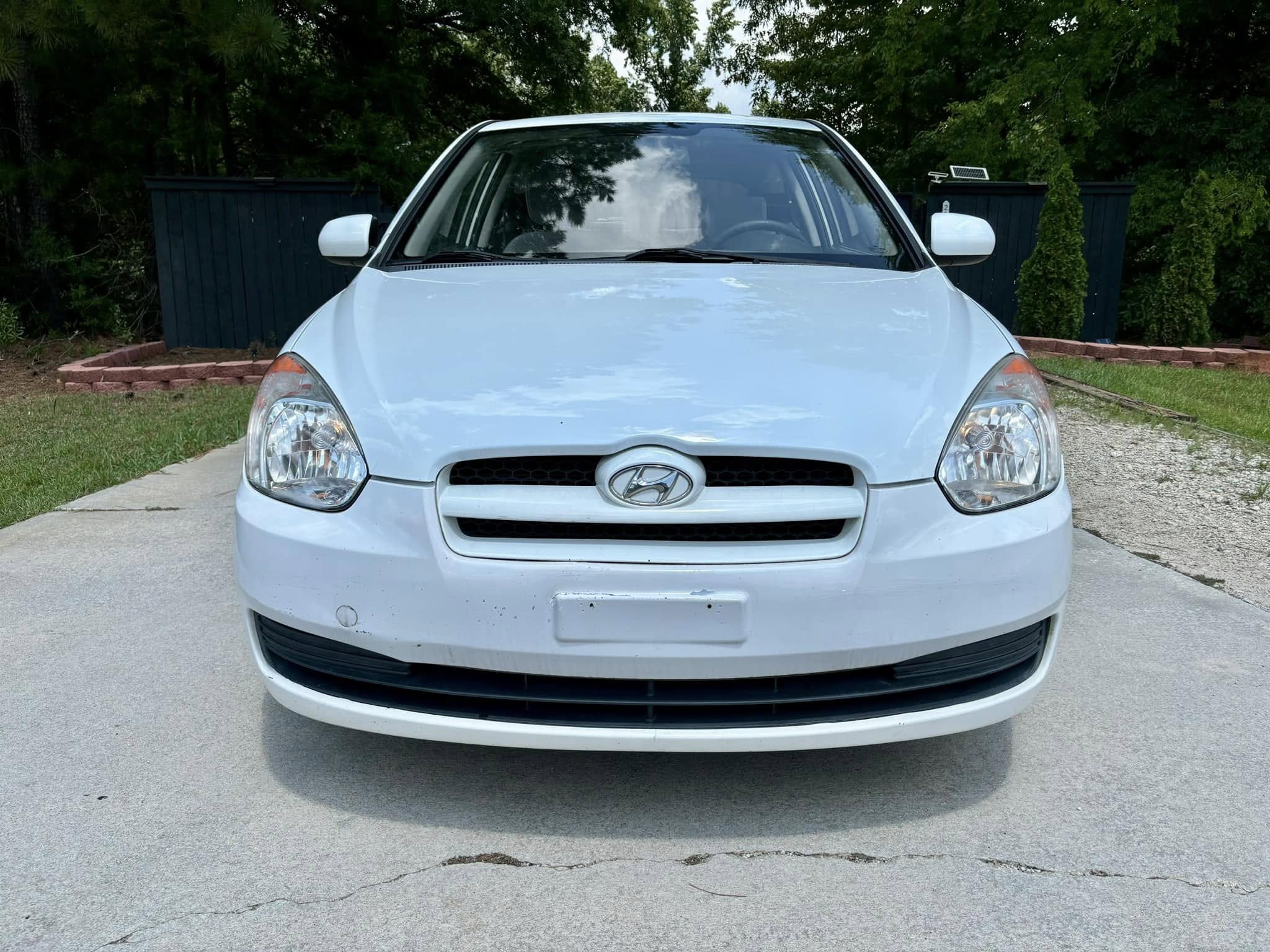 2011 Hyundai Accent 2-Door Hatchback