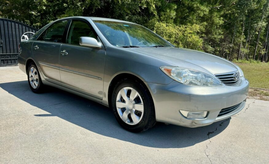 2005 Toyota Camry XLE