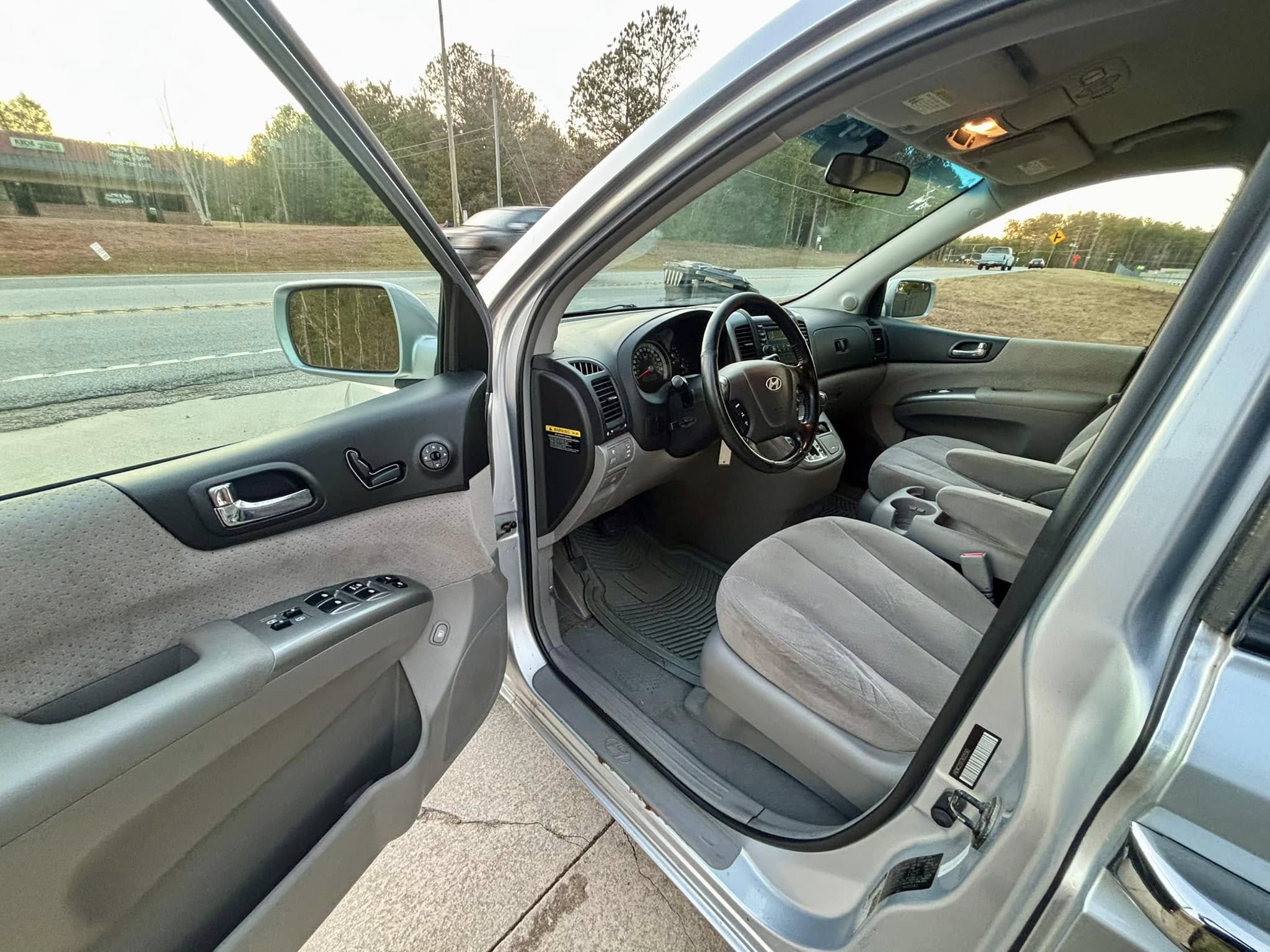 2007 Hyundai Entourage V6