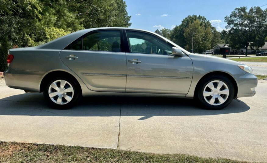 2005 Toyota Camry XLE