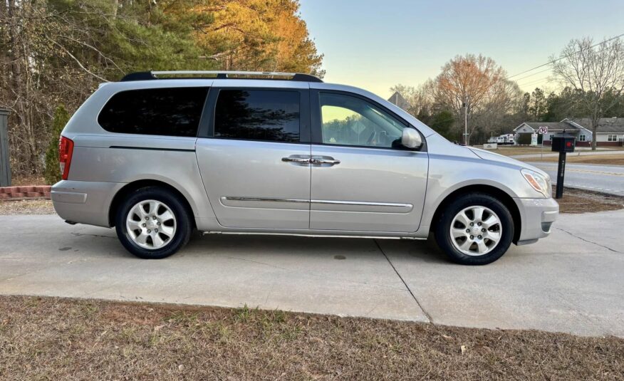 2007 Hyundai Entourage V6