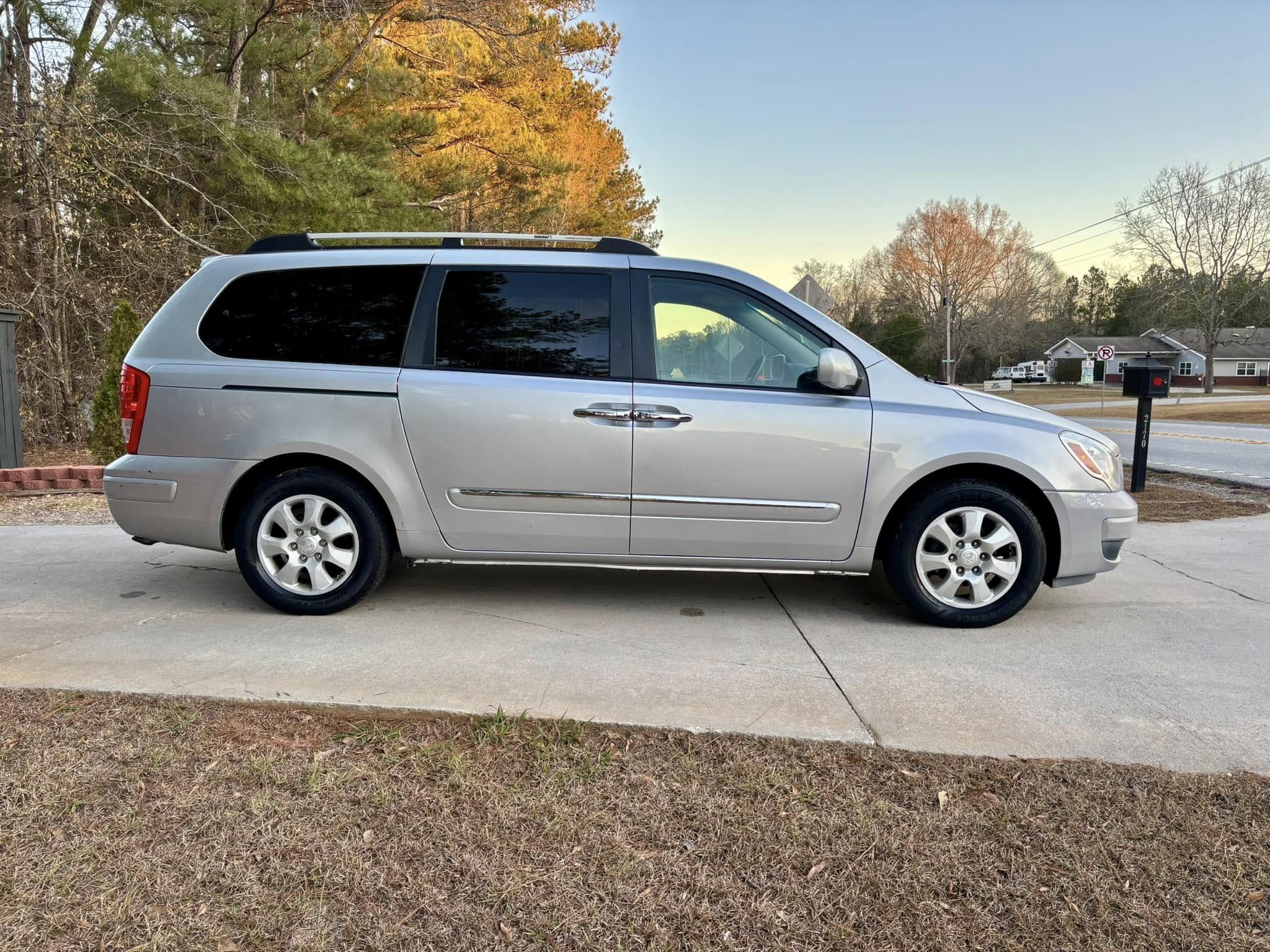 2007 Hyundai Entourage V6