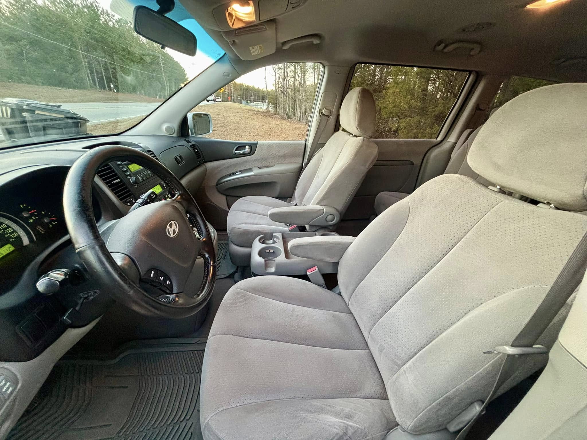 2007 Hyundai Entourage V6
