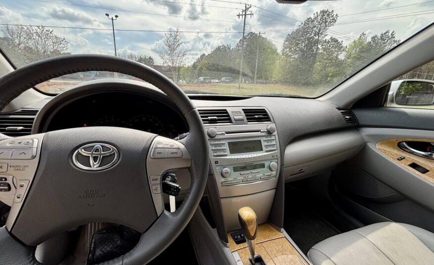 2009 Toyota XLE V6