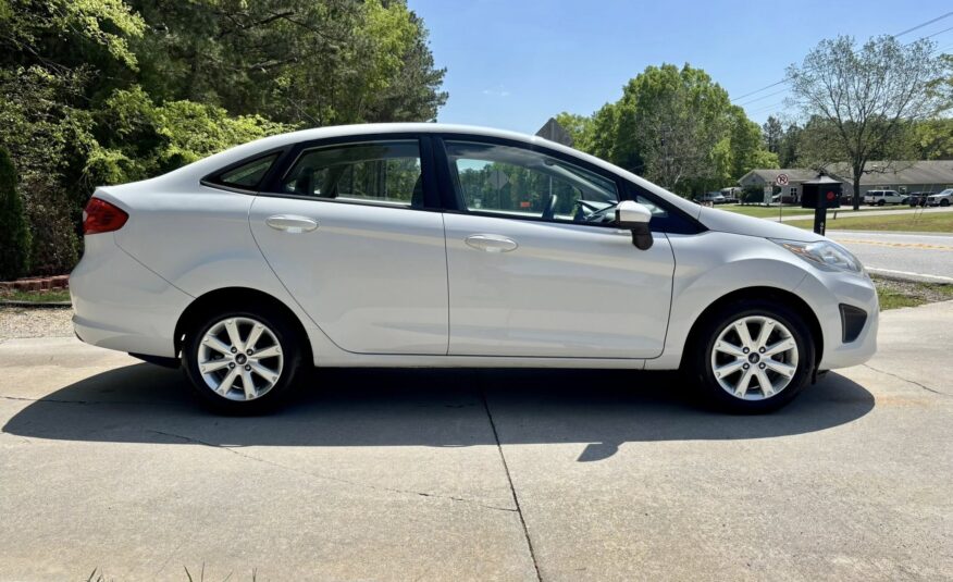 2012 Ford Fiesta SE