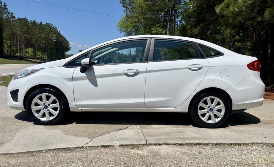 2012 Ford Fiesta SE