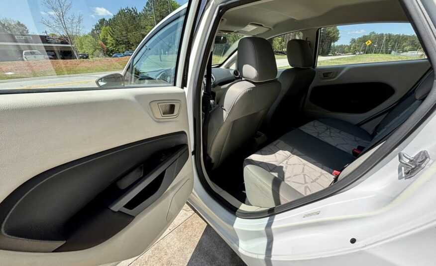 2012 Ford Fiesta SE