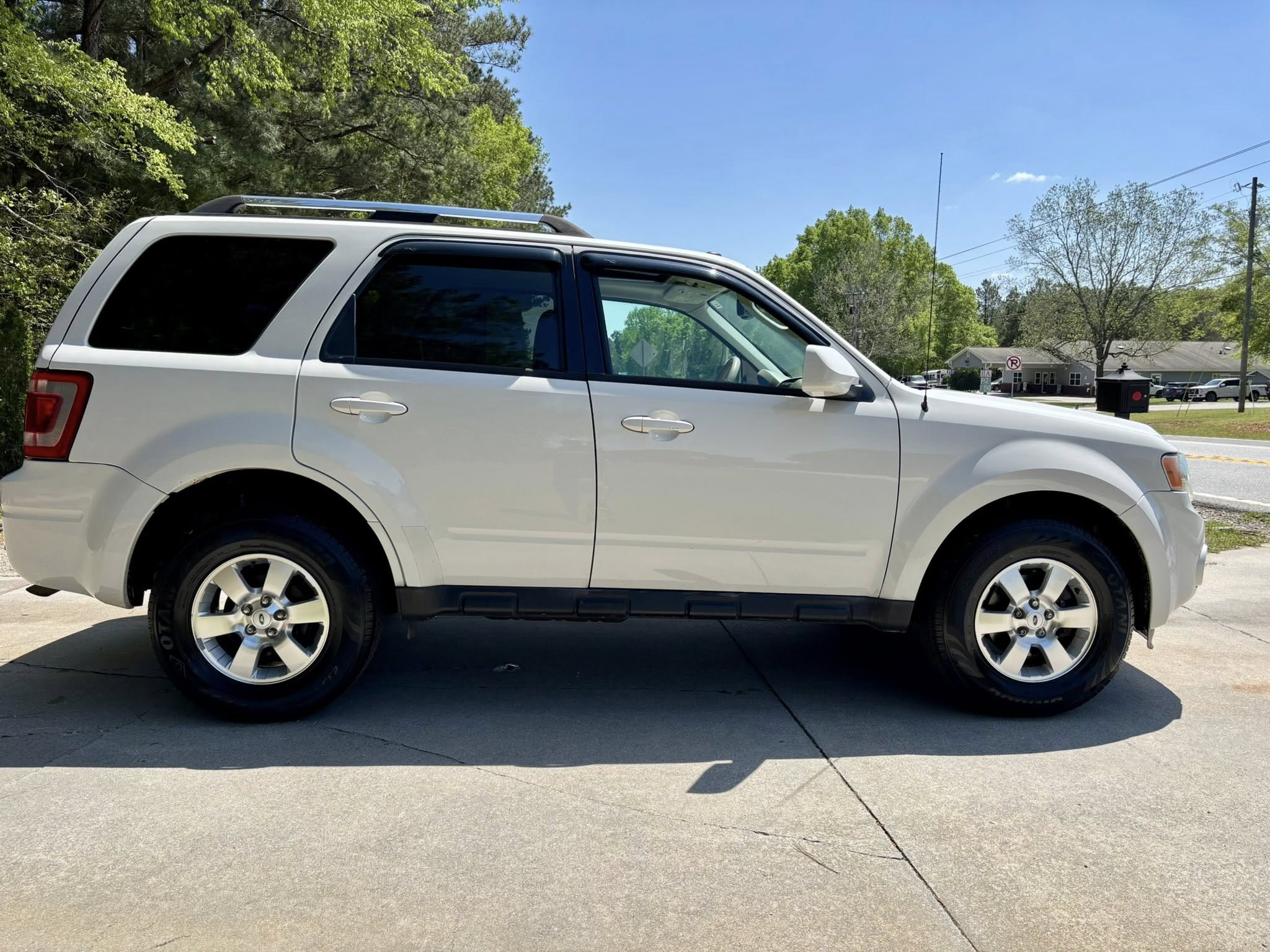 2010 Ford Escape Limited V6