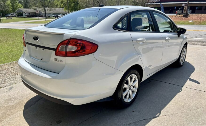 2012 Ford Fiesta SE