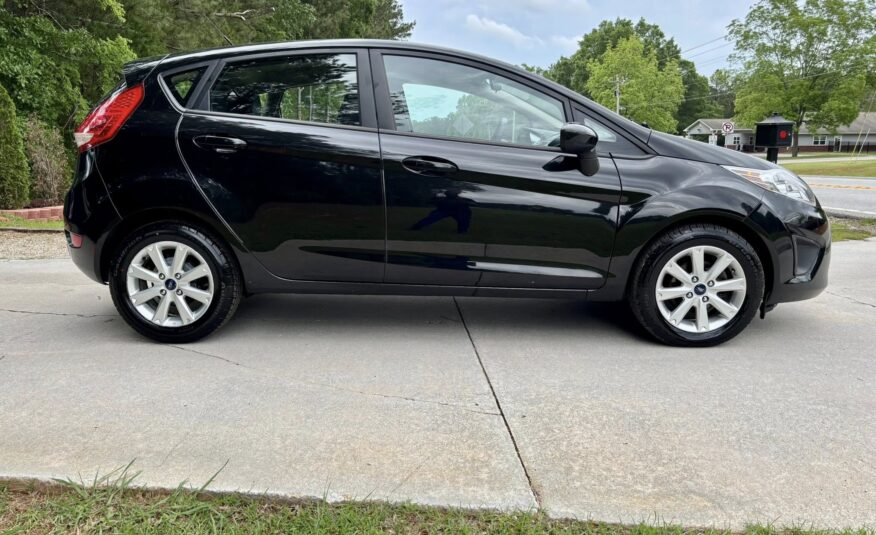 2011 Ford Fiesta SE