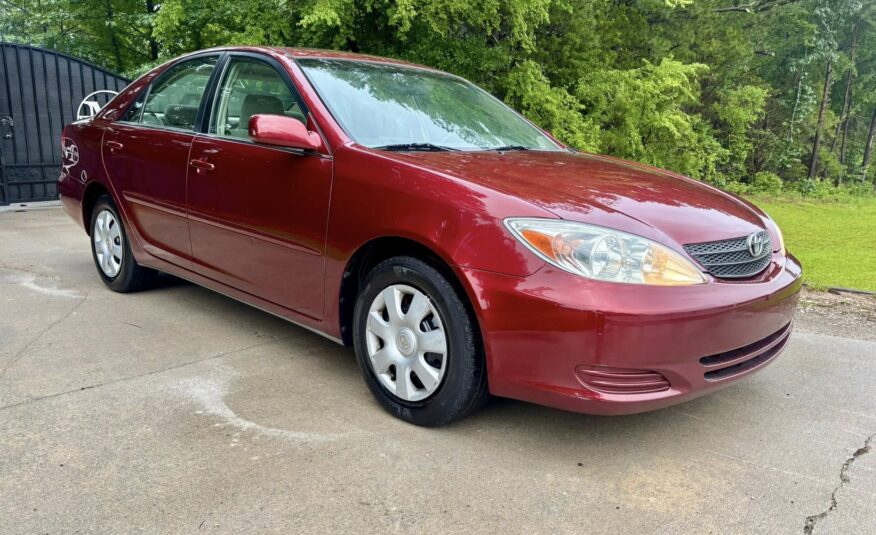 2004 Toyota Camry LE