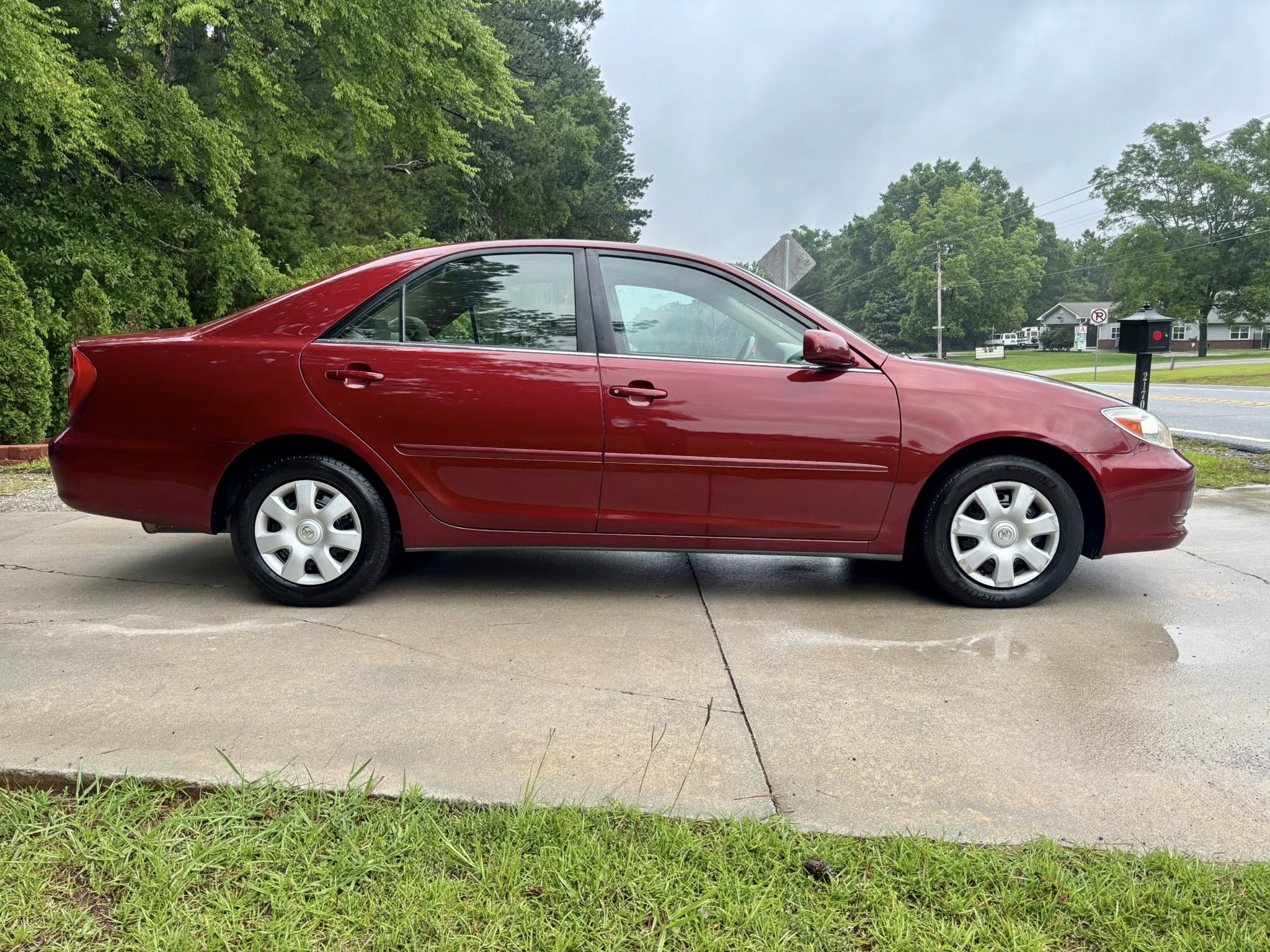 2004 Toyota Camry LE