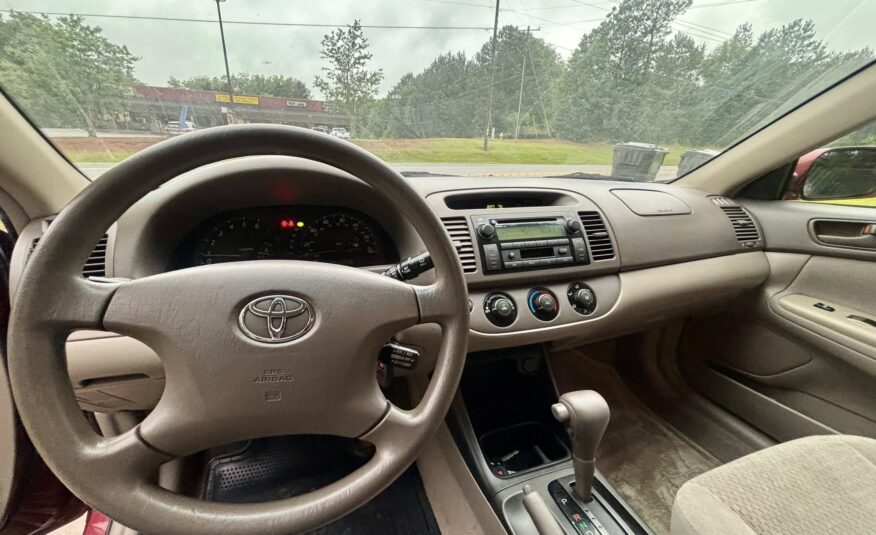 2004 Toyota Camry LE