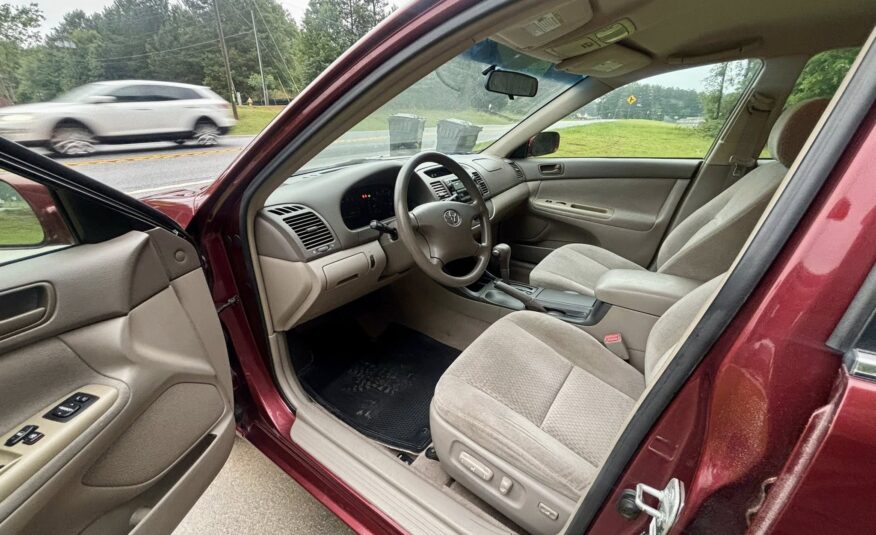 2004 Toyota Camry LE